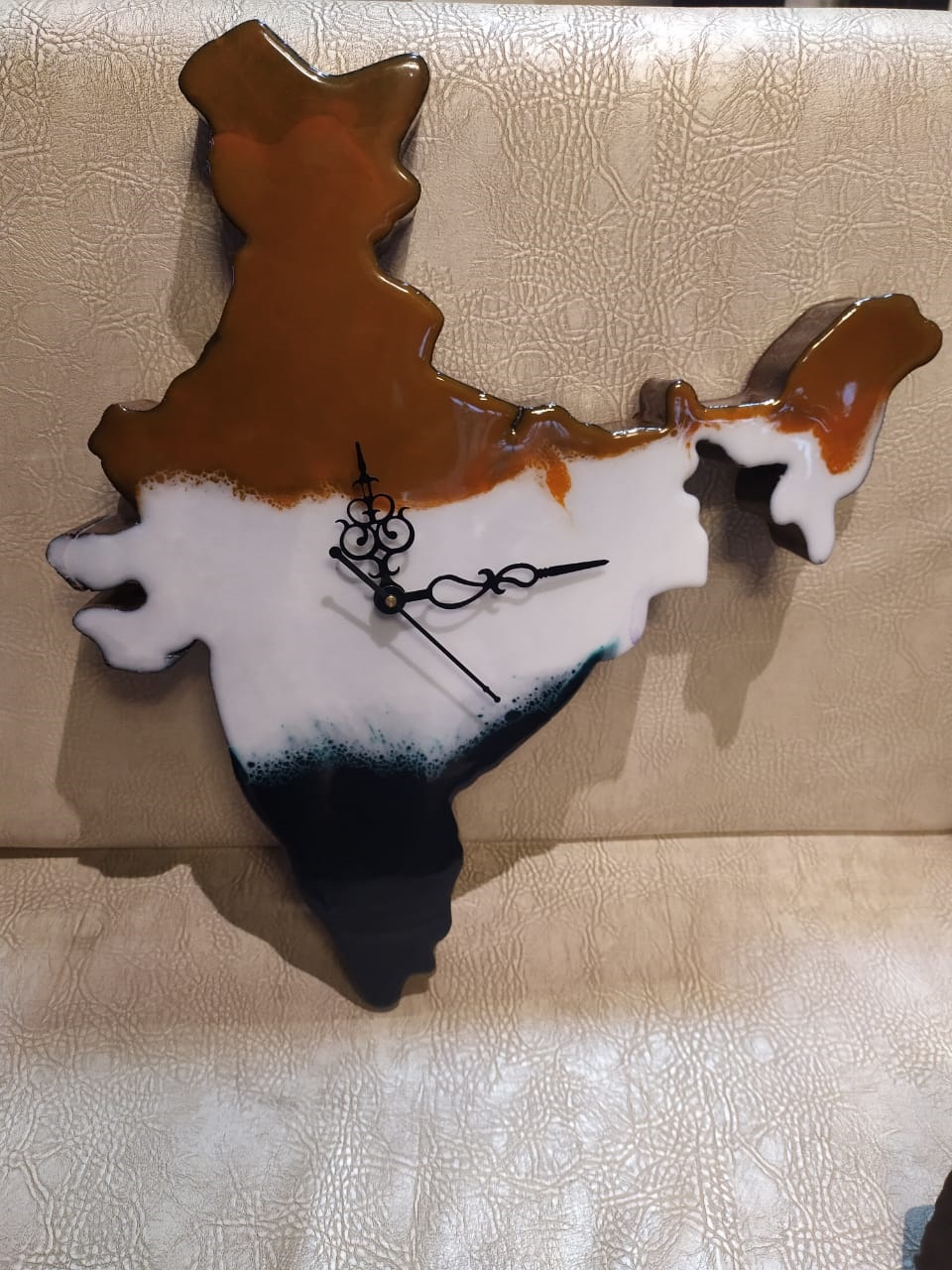 INDIA MAP CLOCK (NEEM WOOD)