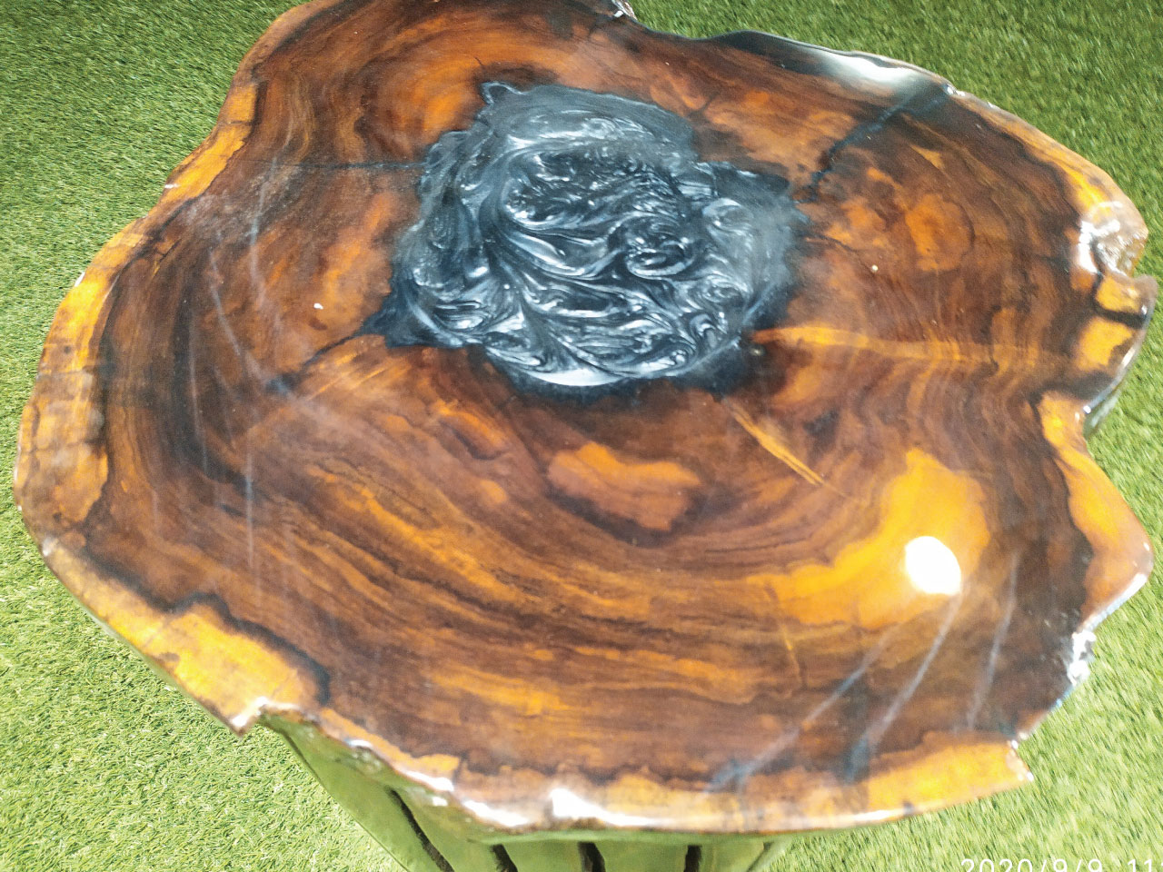 LIVE EDGE + EPOXY RESIN TABLE 21"x19.5" 30-40mm (TABLE PRICE ONLY)