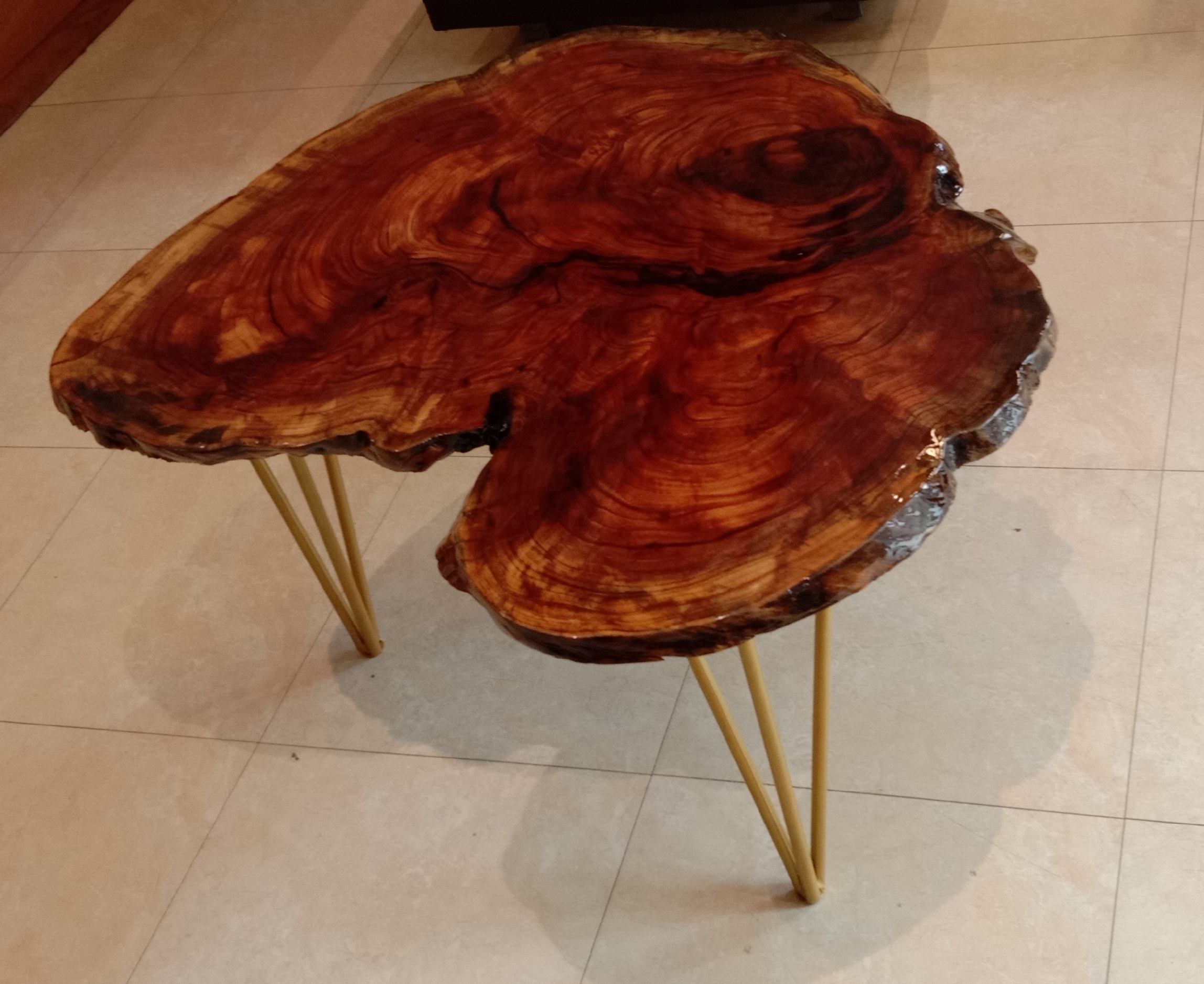 LIVE EDGE TABLE 34.3"x25" 30- 40mm (Mango wood) (TABLE PRICE ONLY)